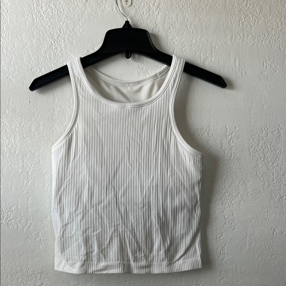 Lululemon Ebb to Street crop tank.  Bra inserts not included